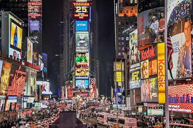 AI Revolutionizes Digital Marketing